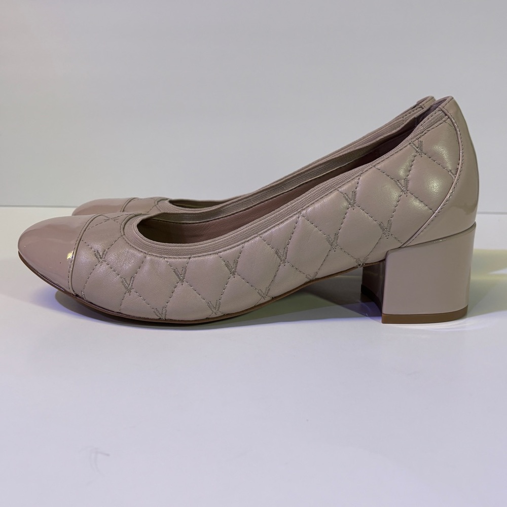 Vionic Quilted Cap Toe Women's Heels in Cream
